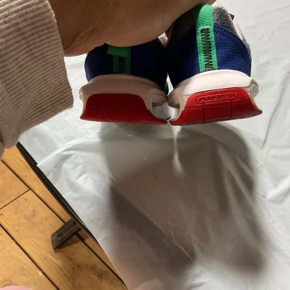 Nike Kids' Black and Gray Sneakers with Blue Accents - Picture 3 of 5